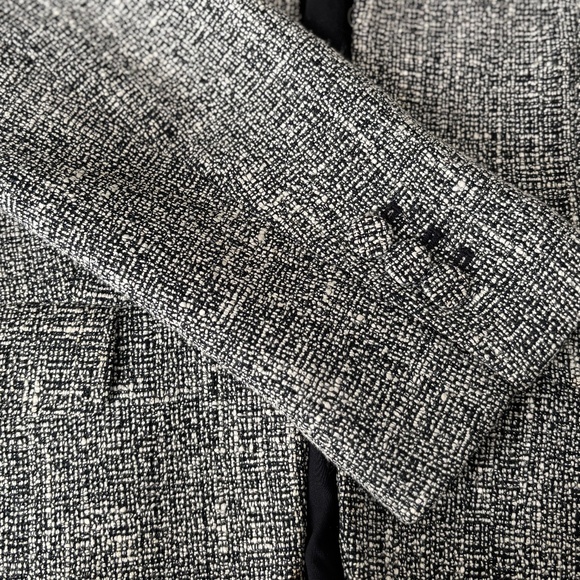 Ann Taylor Elegant Tweed Blazer. Size 2P. Color Melange Effect - Picture 5 of 7